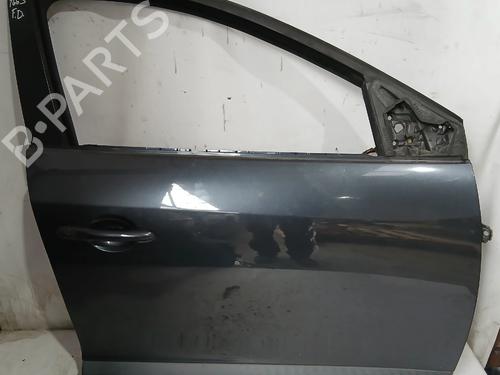 Used Right front door Right front door 29916121 29916121