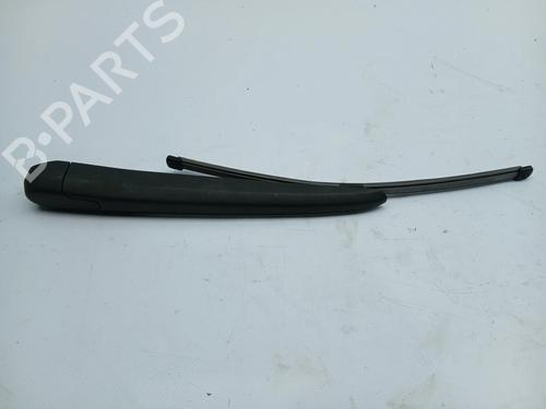 Używane Ramię wycieraczki tylnej szyby MERCEDES-BENZ A-CLASS (W177) [2018-2025]  30795339