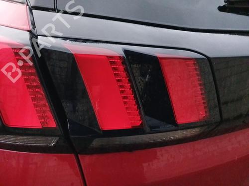 Farolim esquerdo da mala PEUGEOT 3008 II SUV (MC_, MR_, MJ_, M4_) 1.2 THP/ PureTech 130 (MRHNSM, MRHNSU, MRHNSJ, MRHNYW,... (131 hp) 30942597