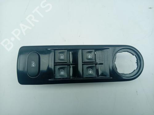 Used Left front window switch RENAULT CLIO IV (BH_) [2012-2021]  10376928