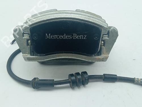 Used Right front brake caliper MERCEDES-BENZ GLA (H247) GLA 200 d (247.712) (150 hp) 30967360