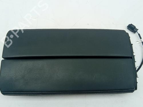 Bracciolo centrale PEUGEOT 3008 II SUV (MC_, MR_, MJ_, M4_) 1.2 THP/ PureTech 130 (MRHNSM, MRHNSU, MRHNSJ, MRHNYW,... (131 hp) 31022339