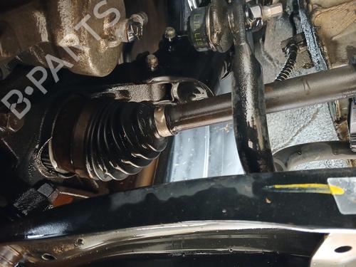 Used Right front driveshaft KIA VENGA Hatchback Van (YN) CVVT (90 hp) 31065665