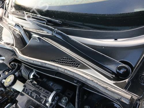 Braccio tergicristallo anteriore NISSAN JUKE (F15) 1.2 DIG-T (115 hp) 31160639