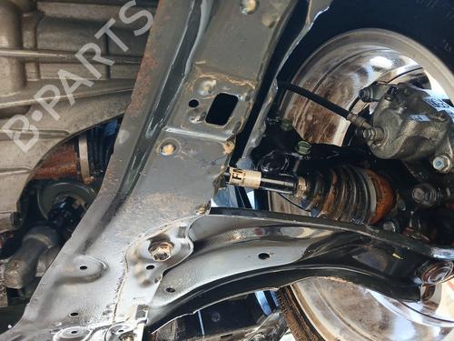 Arbre de transmission avant gauche NISSAN JUKE (F15) 1.2 DIG-T (115 hp) 31160662