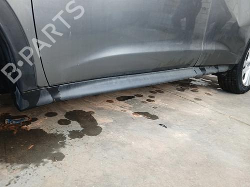 Sideskirt links NISSAN JUKE (F15) 1.2 DIG-T (115 hp) 31161371