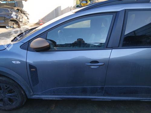 Dør venstre fortil DACIA JOGGER (RK_) 1.6 HYBRID 140 (RKN8) (141 hp) 31190944