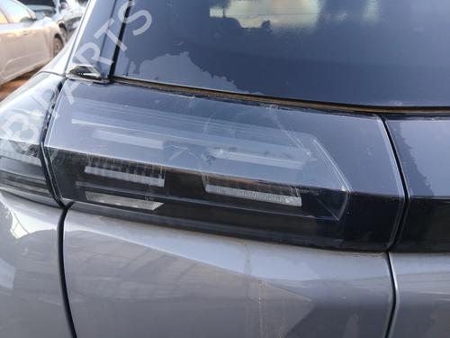 Venstre baklys, luke PEUGEOT 2008 II (UD_, US_, UY_, UJ_, UR_, UC_) 1.2 PureTech 100 (USHNK) (101 hp) 31195260
