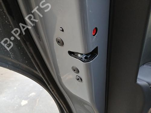 Venstre bagtil lås PEUGEOT 2008 II (UD_, US_, UY_, UJ_, UR_, UC_) 1.2 PureTech 100 (USHNK) (101 hp) 31195271