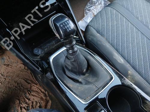 Used Shift knob PEUGEOT 2008 II (UD_, US_, UY_, UJ_, UR_, UC_) 1.2 PureTech 100 (USHNK) (101 hp) 31195315