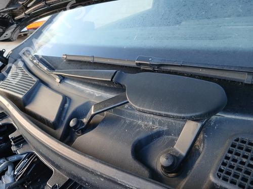 Used Front windshield wiper arm MERCEDES-BENZ EQA (H243) EQA 250+ (243.702) (190 hp) 31280973