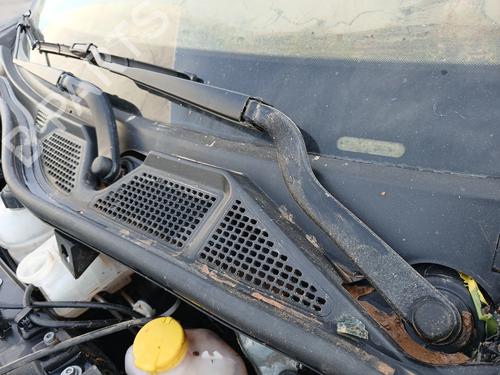 Używane Ramię wycieraczki przedniej szyby SMART FORTWO Coupe (453) electric drive (453.391) (82 hp) 31296664