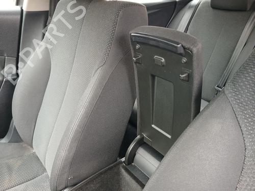 Armrest / Center console VW PASSAT B6 Variant (3C5) 2.0 TDI 16V | BP31335352I20