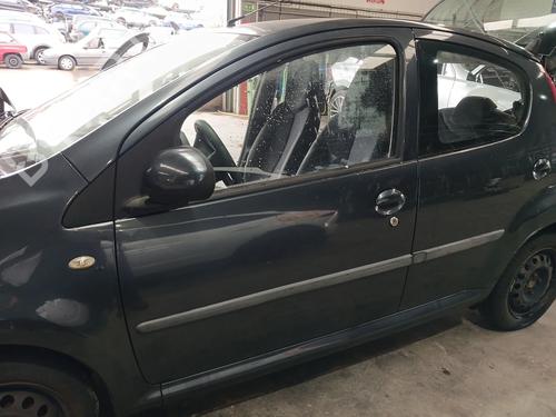 Dør venstre fortil PEUGEOT 107 (PM_, PN_) 1.0 (68 hp) 31671861