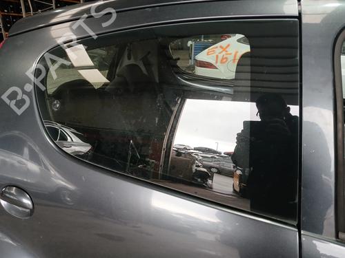 Luna trasera derecha PEUGEOT 107 (PM_, PN_) 1.0 (68 hp) 31671885