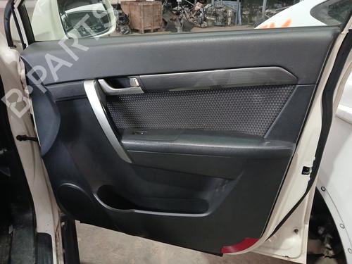 Høyre frontpanel CHEVROLET CAPTIVA (C100, C140) 2.0 D (150 hp) 31696984
