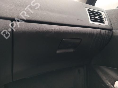 Handskerum PEUGEOT 307 SW (3H) 2.0 HDI 110 (107 hp) 31835728