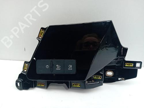 Used Headlight switch AUDI A3 Limousine (8YS, 8YM) 30 TFSI (116 hp) 31925752