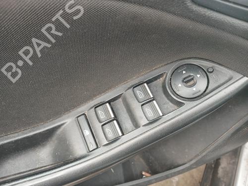 Used Left front window switch Left front window switch FORD FOCUS III Turnier 1.5 TDCi (120 hp) 32028798 32028798