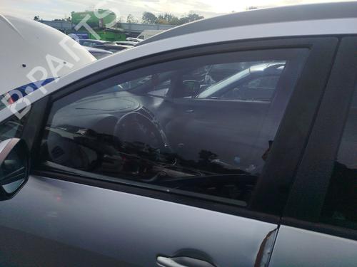 front-left-door-window-mitsubishi-grandis-na_w-2003-2004-2005-2006-2007-2008-2009-2010-2011-32045625 main image