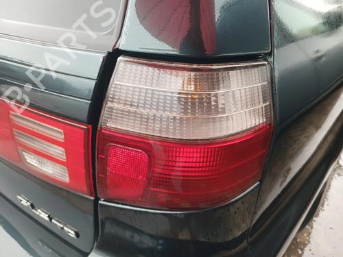 Used Right taillight MITSUBISHI GALANT VIII (EA_) 2.0 TDI (EA6A) (90 hp) 32084969