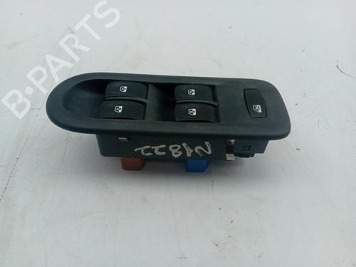 left-front-window-switch-renault-clio-iii-br01-cr01-2005-2006-2007-2008-2009-2010-2011-2012-2013-2014-32036074 main image