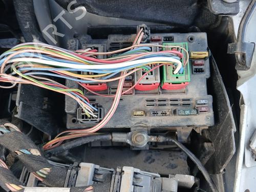 fuse-box-peugeot-307-3ac-2000-2001-2002-2003-2004-2005-2006-2007-2008-2009-2010-2011-2012-32113181 main image