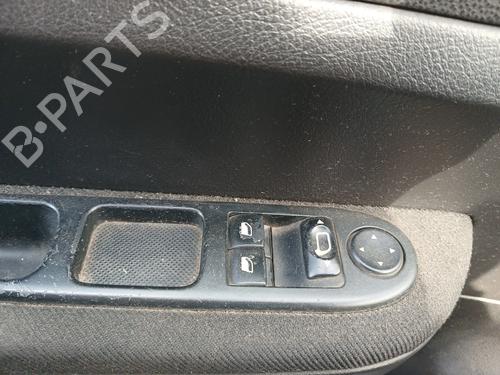 Used Left front window switch Left front window switch PEUGEOT 307 (3A/C) 2.0 HDi 90 (90 hp) 32113206 32113206