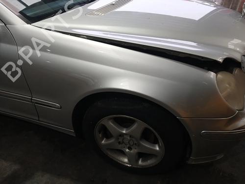 Used Right front fenders MERCEDES-BENZ C-CLASS (W203) C 200 Kompressor (203.045) (163 hp) 32173518