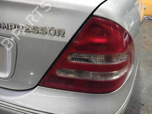 Used Right taillight Right taillight MERCEDES-BENZ C-CLASS (W203) C 200 Kompressor (203.045) (163 hp) 32173543 32173543