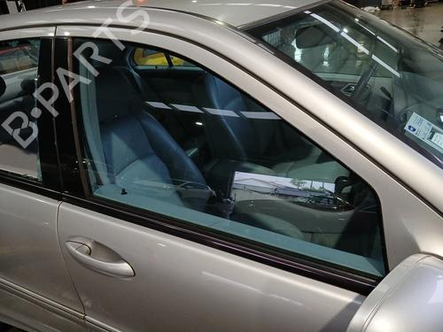 Used Front right door window MERCEDES-BENZ C-CLASS (W203) C 200 Kompressor (203.045) (163 hp) 32175864