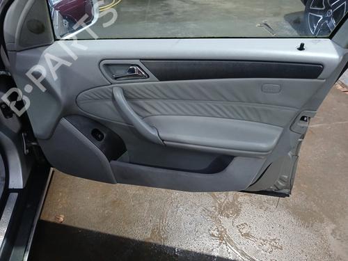 Høyre frontpanel MERCEDES-BENZ C-CLASS (W203) C 200 Kompressor (203.045) (163 hp) 32175868