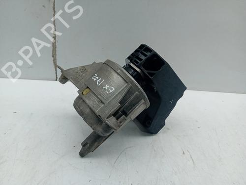 Used Engine mount Engine mount MERCEDES-BENZ C-CLASS T-MODEL (S206) C 300 de (206.208) (313 hp) 32213969 32213969