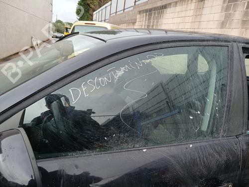 Dør rude ventre foran SEAT IBIZA III (6L1) 1.4 TDI (80 hp) 32265063