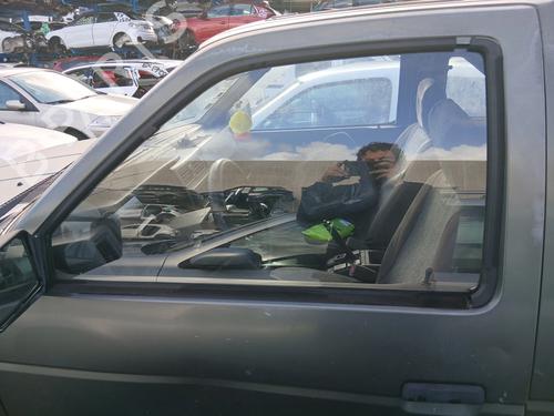 front-left-door-window-nissan-terrano-i-wd21-1986-1987-1988-1989-1990-1991-1992-1993-1994-1995-1996-32272410 main image