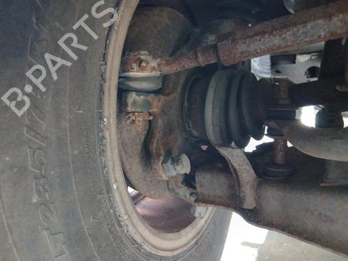 Used Right front steering knuckle NISSAN TERRANO I (WD21) 2.7 TD 4WD (LBYD21) (99 hp) 32274120