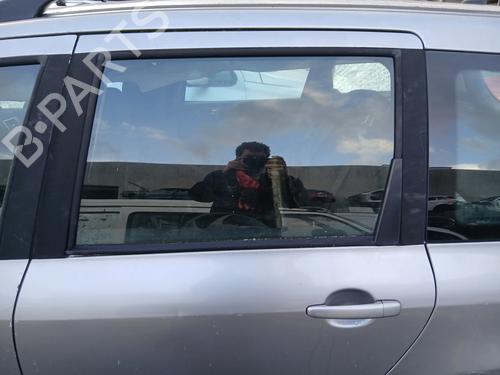 rear-left-door-window-peugeot-307-break-3e-2002-2003-2004-2005-2006-2007-2008-2009-32274139 main image