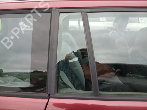 Used Rear right door window Rear right door window 32301806 32301806