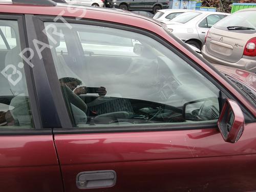 Used Front right door window Front right door window 32301802 32301802