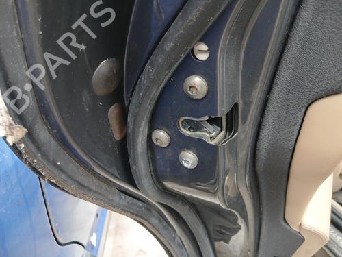 Venstre bagtil lås LANCIA THESIS (841_) 2.4 JTD (841.AXE1B0, 841.AXH110) (175 hp) 32340860