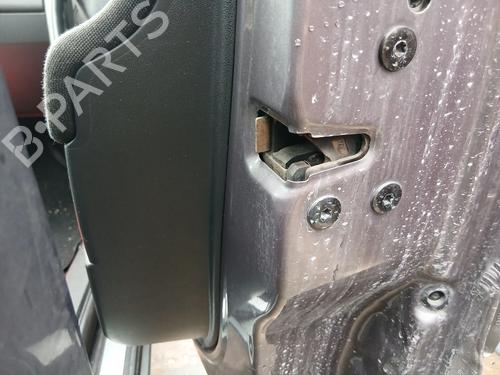 front-right-lock-renault-megane-ii-estate-km01_-2003-2004-2005-2006-2007-2008-2009-2010-2011-2012-32344165 main image