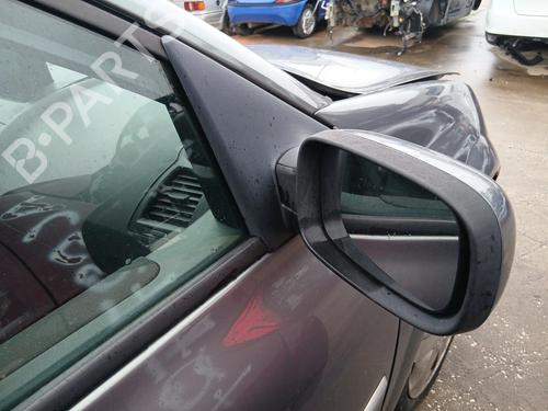 right-mirror-renault-megane-ii-estate-km01_-2003-2004-2005-2006-2007-2008-2009-2010-2011-2012-32344169 main image