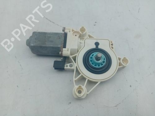 Used Left front window motor Left front window motor MERCEDES-BENZ C-CLASS T-MODEL (S206) C 300 de (206.208) (313 hp) 32362156 32362156