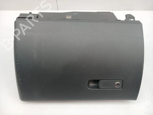 Used Glove box Glove box MERCEDES-BENZ C-CLASS T-MODEL (S206) C 300 de (206.208) (313 hp) 32370395 32370395