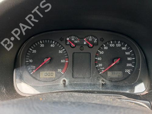 Used Instrument cluster Instrument cluster VW GOLF IV (1J1) 1.4 16V (75 hp) 32704488 32704488