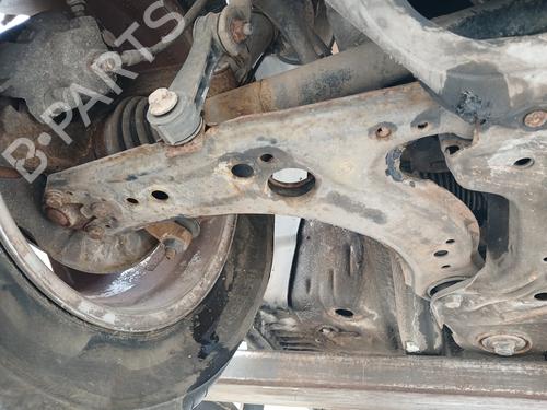 Used Right front suspension arm VW GOLF IV (1J1) 1.4 16V (75 hp) 32704501