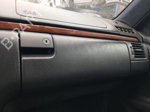 Handskerum MERCEDES-BENZ E-CLASS (W210) E 220 D (210.004) (95 hp) 32775879