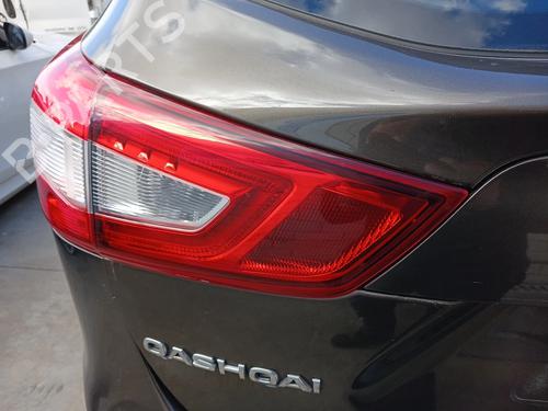 Feu de coffre gauche NISSAN QASHQAI II (J11, J11_) 1.2 DIG-T (115 hp) 32992758