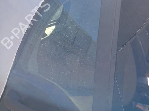 hjre-foran-trekantet-rude-smart-fortwo-coupe-453-2014-33183313 main image