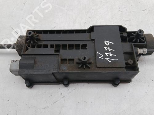 Used Electric handbrake BMW X6 (E71, E72) xDrive 30 d (245 hp) 33209679